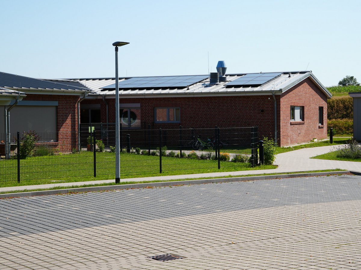 Photovoltaikanlage auf der Kita Wiesenblick in Breitenfelde Photovoltaikanlage auf dem Dach der Kita Wiesenblick in Breitenfelde